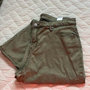 Chico’s Olive Green So Slimming Girlfriend, Slim Leg Ankle Jeans size 14